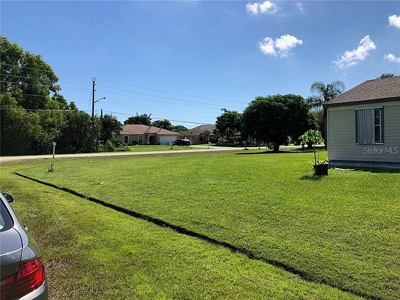 3rd image of 2852 SE Isanda Ln