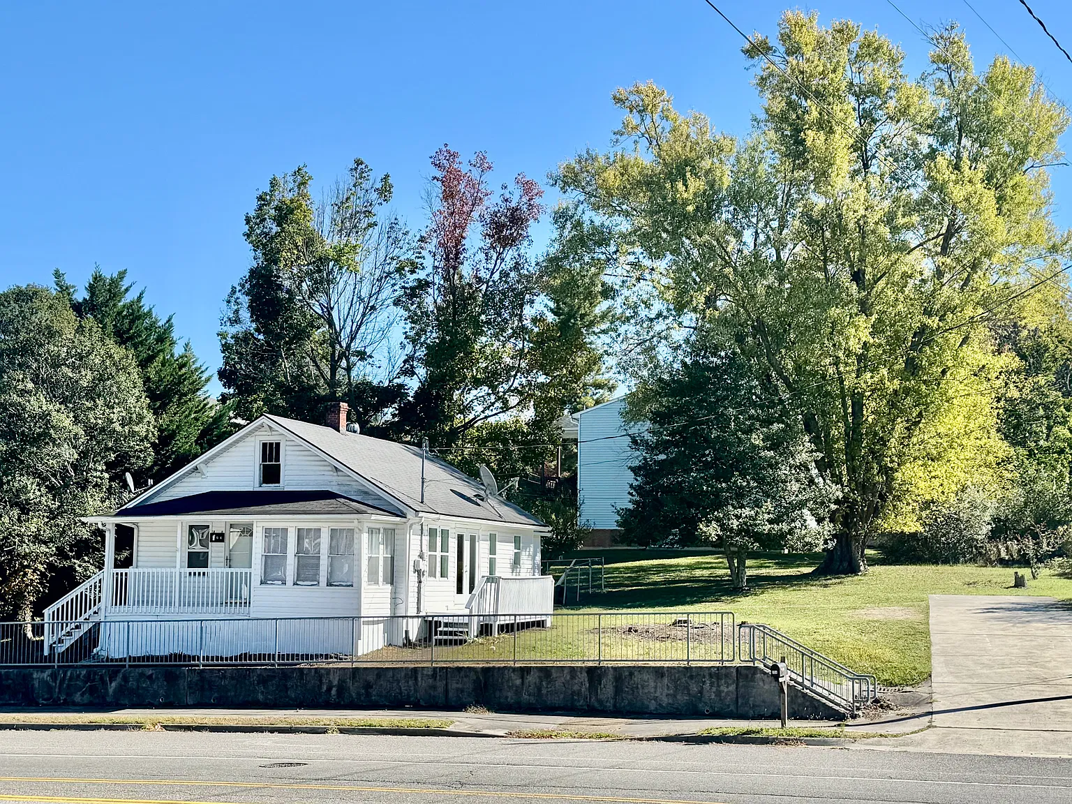 2 bed, 994 sqft, $1,100 — Photo 1