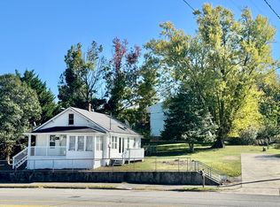 504 W Rock Rd, Radford, VA 24141