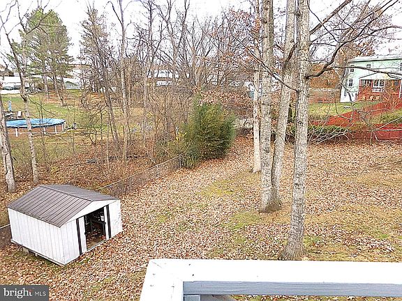 5th image of 106 Woodtop Ct