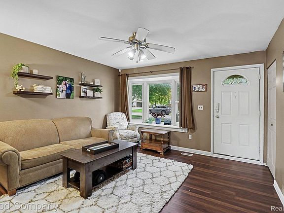 3rd image of 248 Council Ave