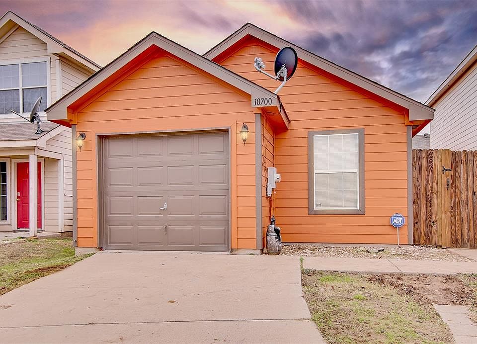 1st image of 10700 Wild Oak Dr