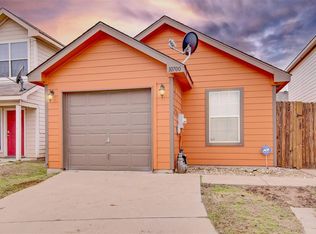 10700 Wild Oak Dr, Fort Worth, TX 76140