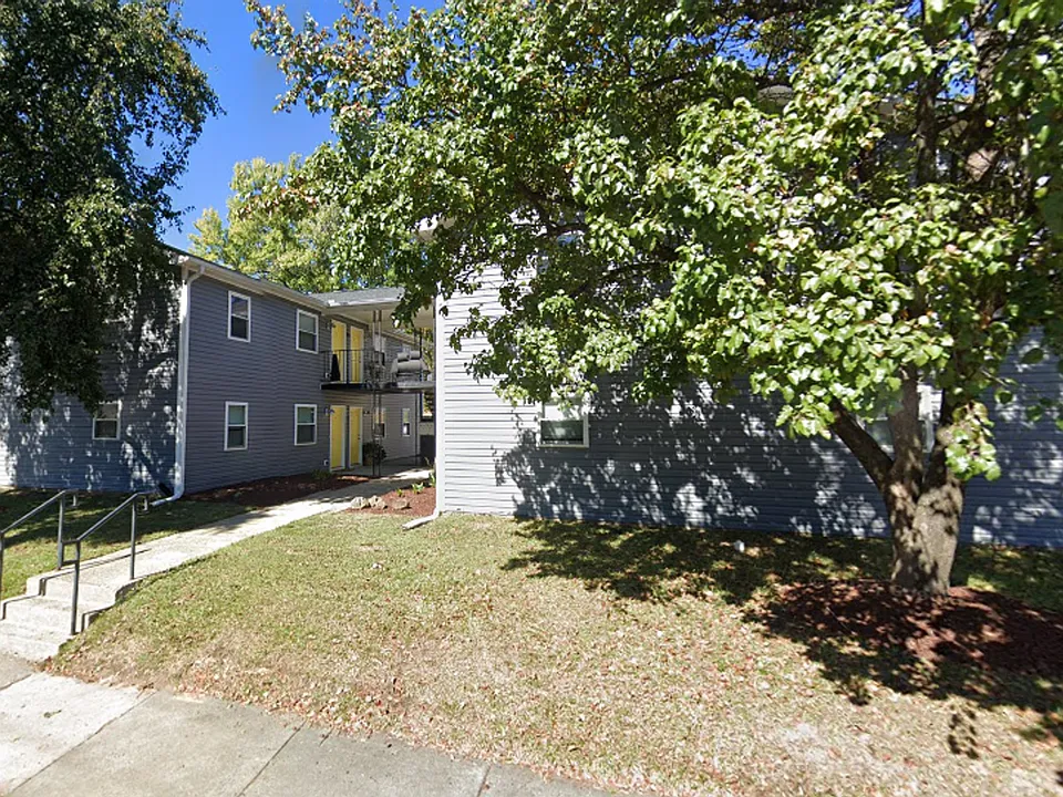 200-204 W Geer St