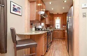 5th image of 2552 Cleveland St NE