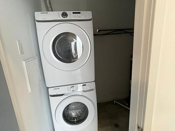 2nd image of 1235 N Franklin St #1400