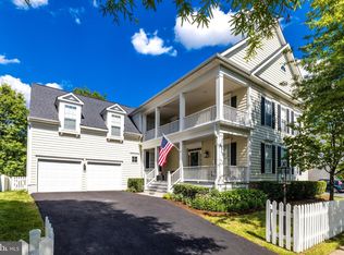 20428 Bowfonds St, Ashburn, VA 20147