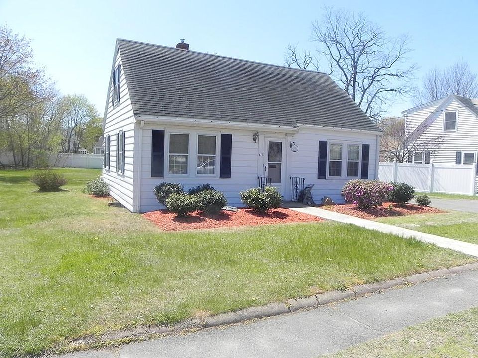 1st image of 418 Lynnfield St