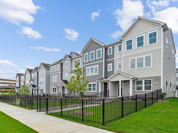 4904 Parkway Plaza Blvd #2028
