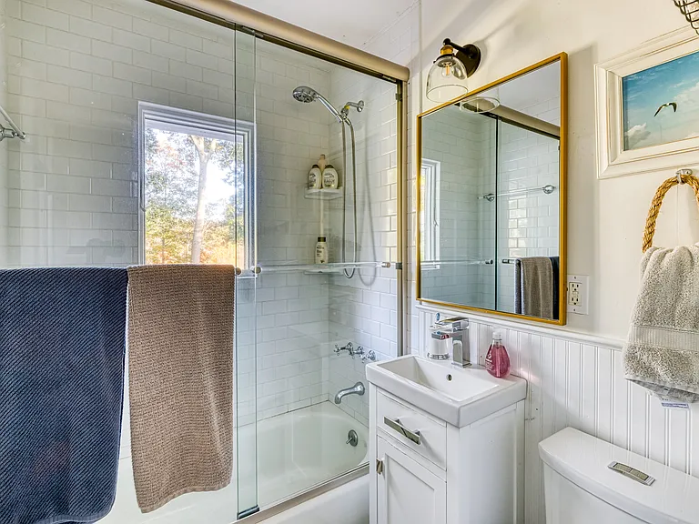 Laurel Ln — Photo 29