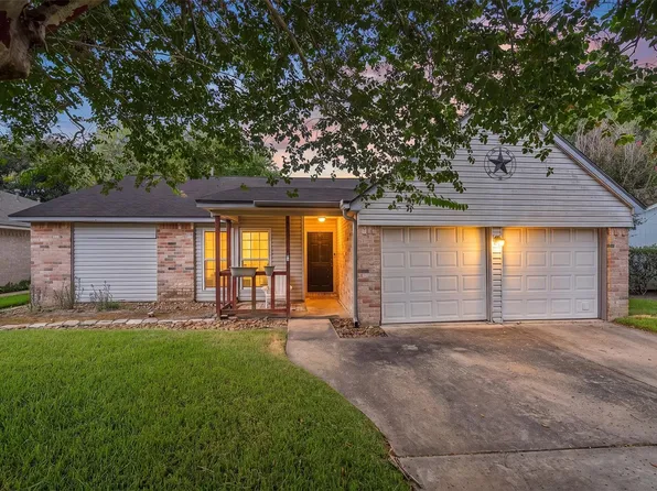 14015 Susan Ct, Sugar Land, TX 77498
