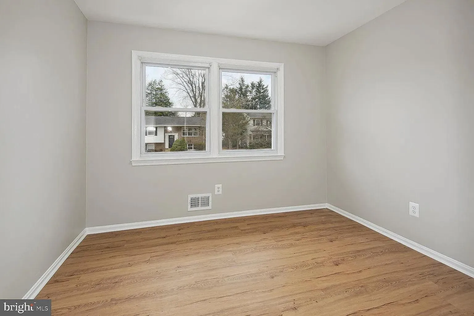4746 Carterwood Dr — Photo 4