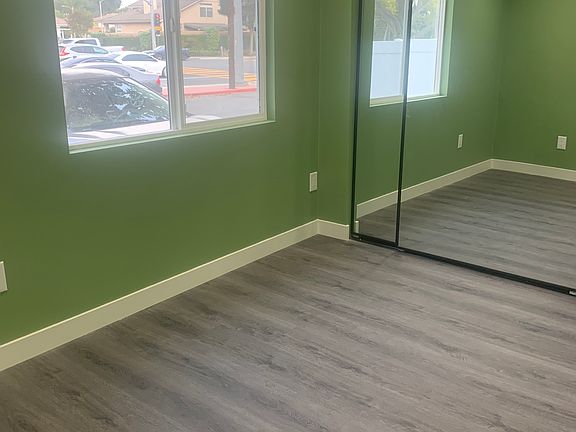 5th image of 10803 Ringwood Ave