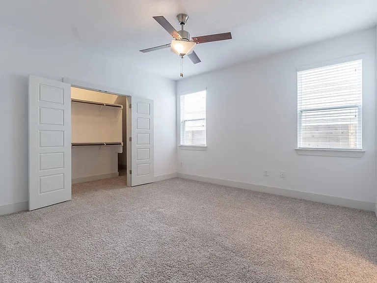 1410 Casa Dr — Photo 6
