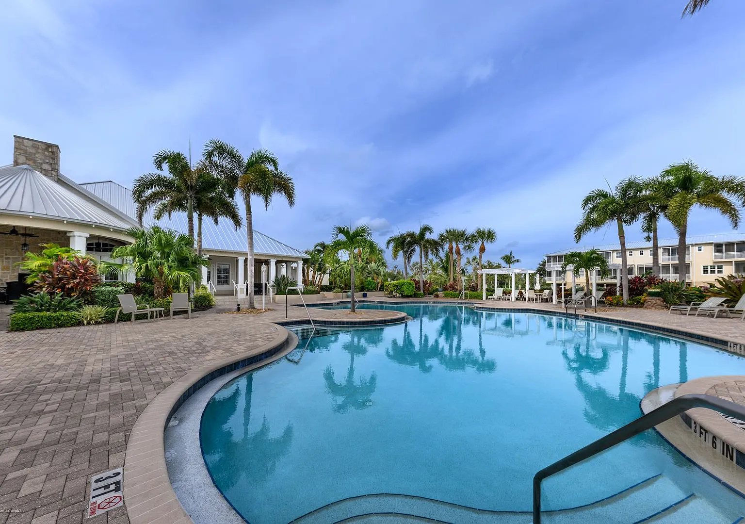 Tarpon Landing Ter 10300 #4 — Photo 1
