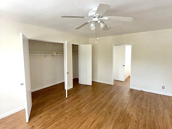 2nd image of 1638 N Niagara St #1638
