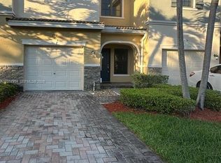 Champion Lakes, Miami, FL 33179