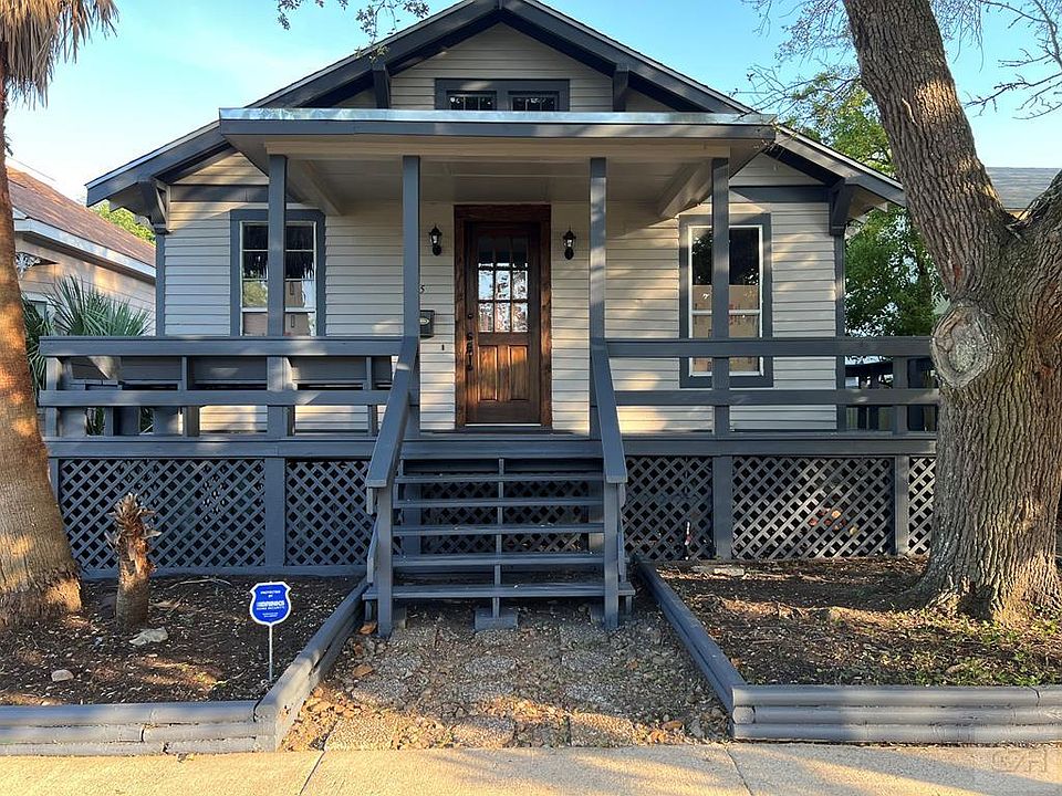 1st image of 3715 Avenue O 1/2