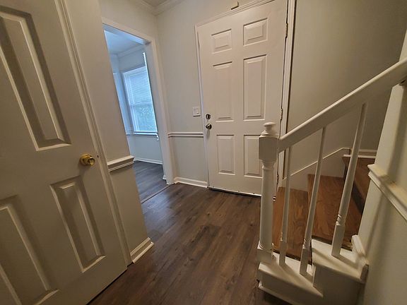 5th image of 2779 New South Dr
