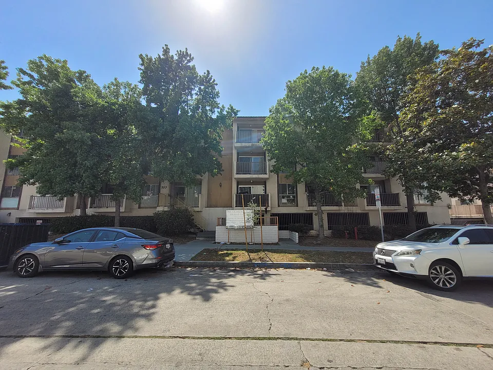 Gramercy Apartments