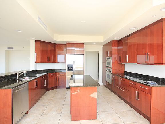 3rd image of 5823 Bowen Daniel Dr Unit 701