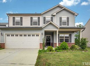 2620 Averon Dr, Fuquay Varina, NC 27526