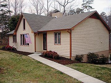 1st image of 406 Buena Vista Dr