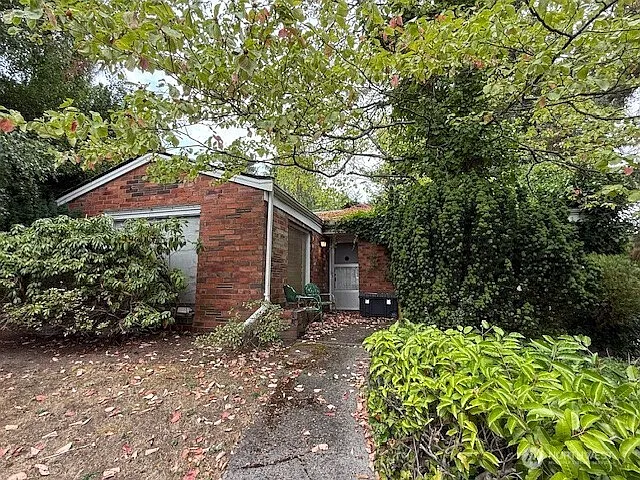 2222 NE 80th Street photo 1