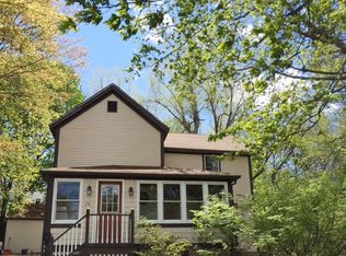 28 Bedford Rd, Woburn, MA 01801