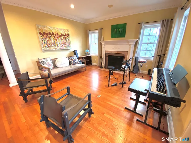 12 Carriage Hill Rd — Photo 13