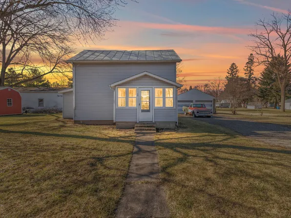 15 Central Park Dr, Coldwater, MI 49036