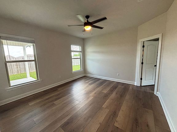 4th image of 1208 Tina St