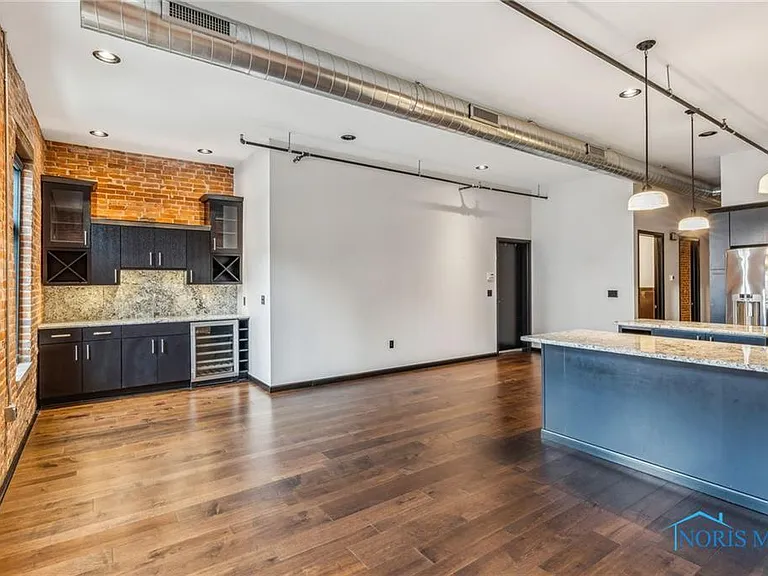 235 S Main St #1/2 — Photo 14