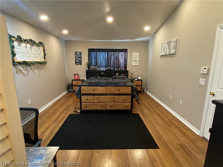 4600 Tarrega St — Photo 10