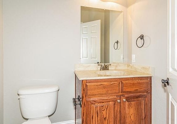 4th image of 5204 Woodglen Ln