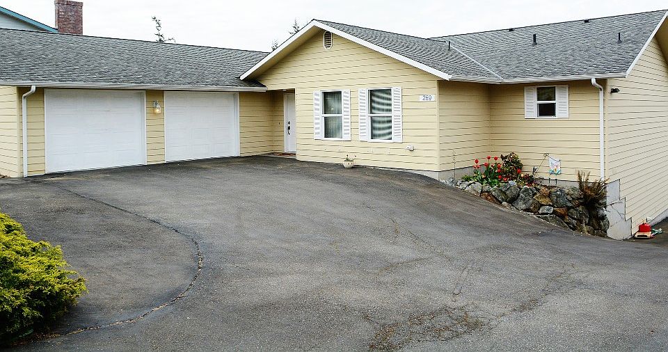 1st image of 269 Camaloch Dr