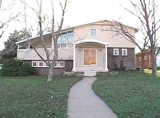 2330 N Dearborn St, Augusta, KS 67010