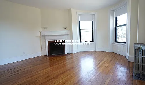 504 Beacon St #25 Photo 1