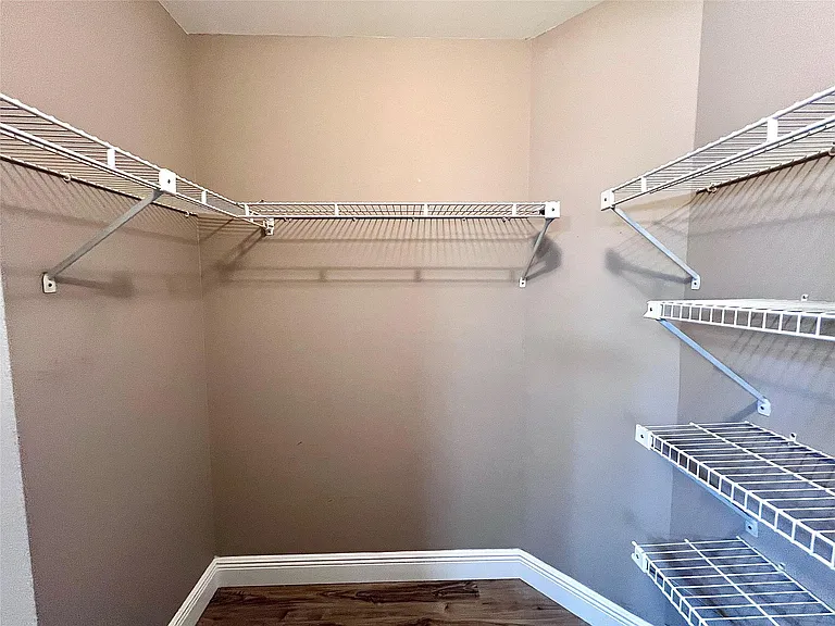 2246 Discovery Cir — Photo 33