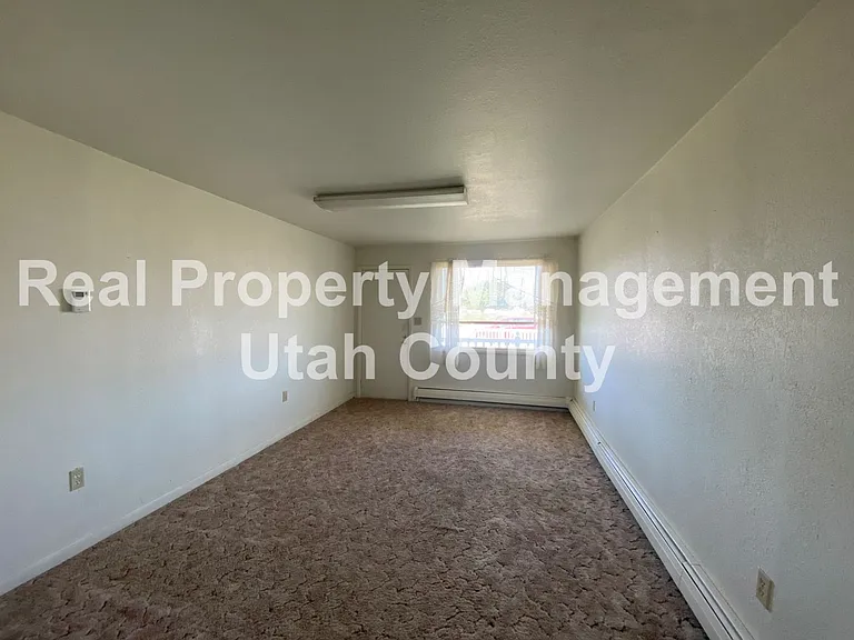 1285 W Utah Ave — Photo 6