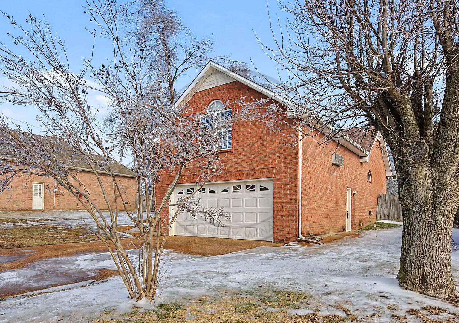 Three Bedroom Brick Home in Hendersonville! — Photo 3