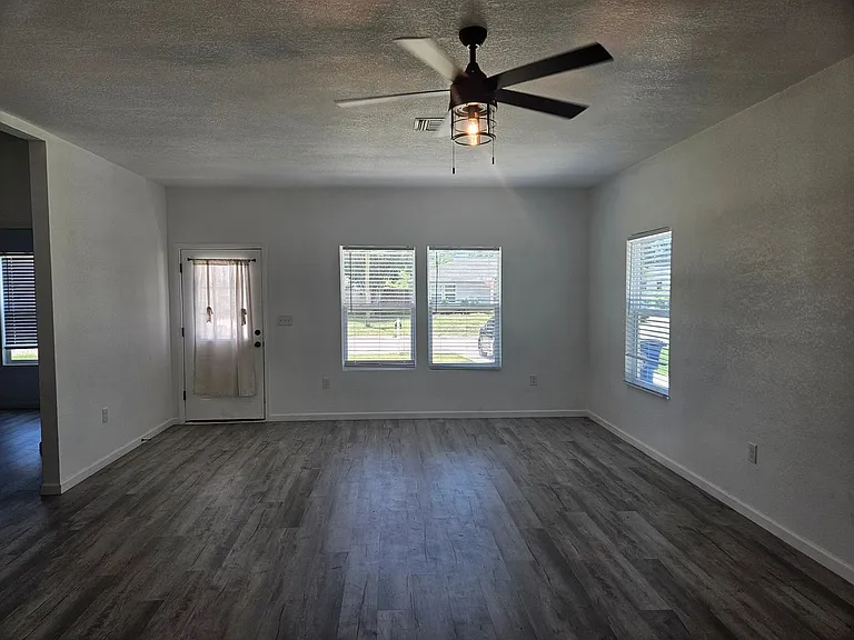 3104 W 20th Ct — Photo 7