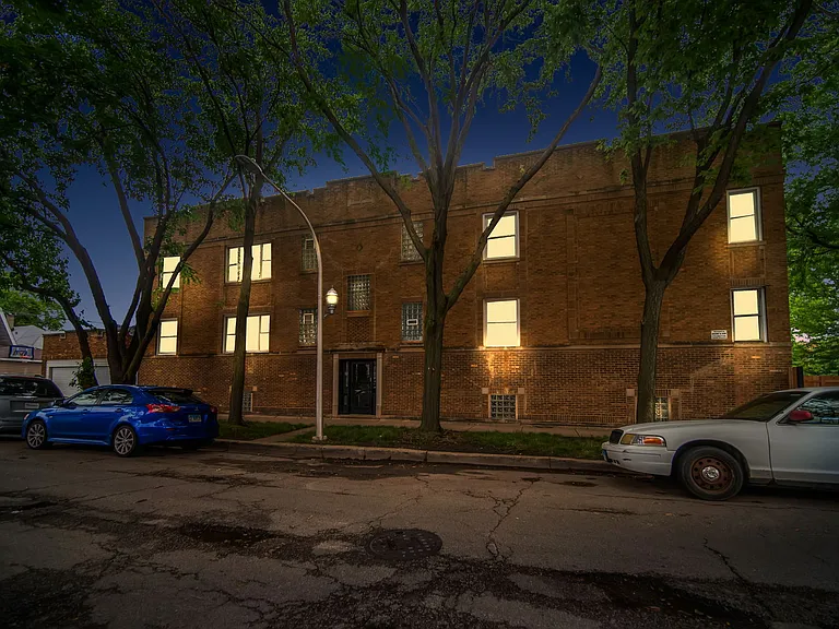 3234 W Waveland Ave #2 — Photo 23