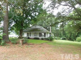 96 Charles McLeod Ln, Coats, NC 27521
