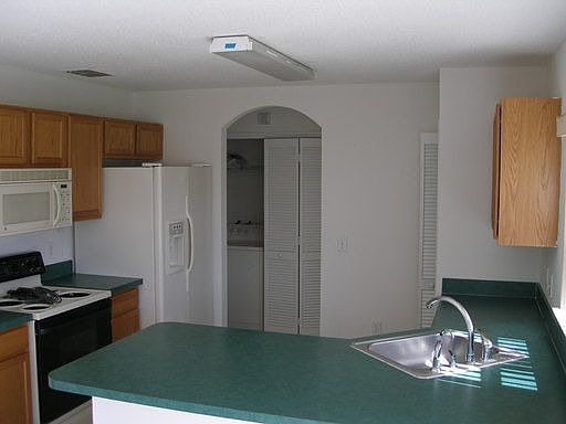 3rd image of 1352 Carey Glen Cir