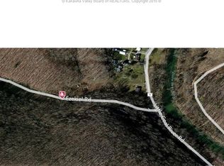 141 Ezekiel Rd, Alum Creek, WV 25003