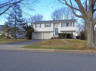 25 Deerfield Rd, East Brunswick, NJ 08816