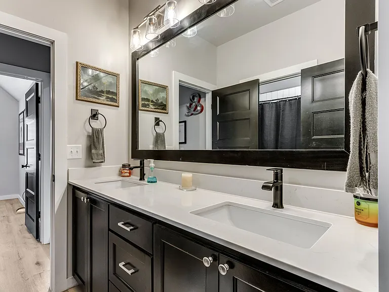 7404 NW 159th Ter — Photo 13