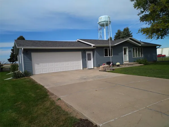 304 2nd Ave, Sully, IA 50251