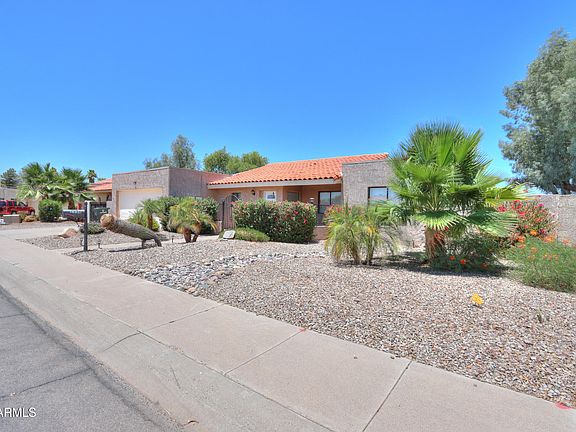 2nd image of 1956 N CAMINO REAL --